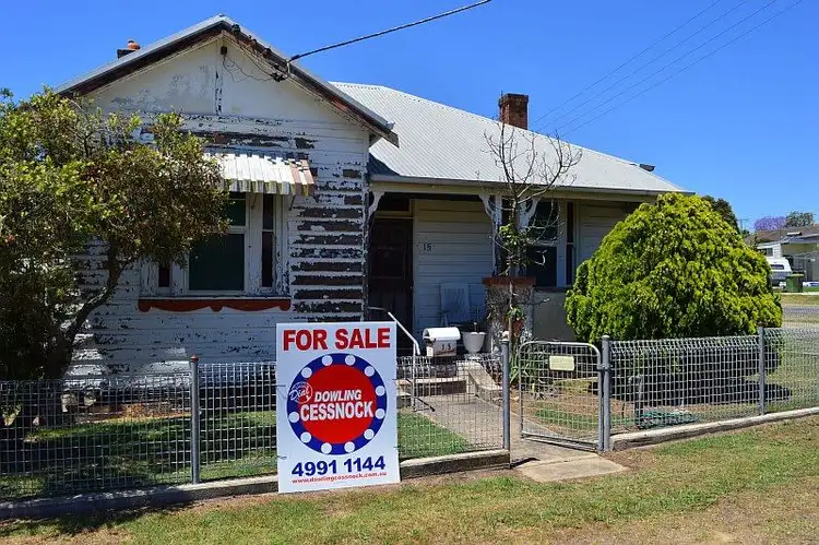 15 Daniel Street, Cessnock NSW 2325