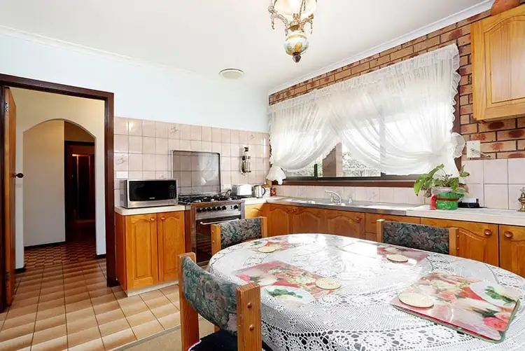 Fifth view of Homely house listing, 34 Kingsway Drive, Lalor VIC 3075