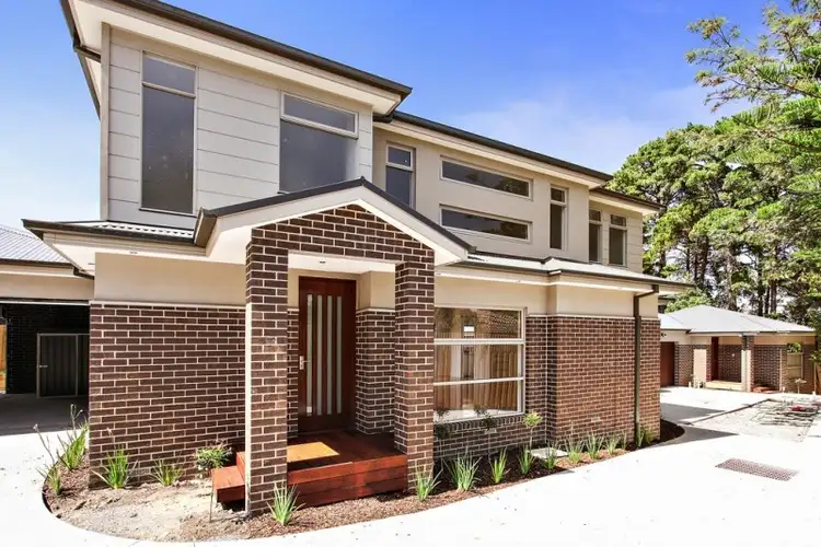 2/1 Unsworth Road, Ringwood North VIC 3134