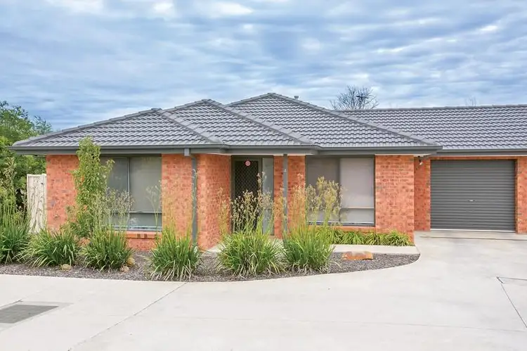 Main view of Homely unit listing, 4/88 Birdwood Avenue, Sebastopol VIC 3356