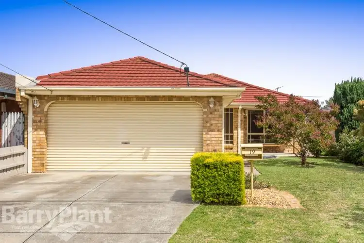 19 Whitehead Court, Altona Meadows VIC 3028
