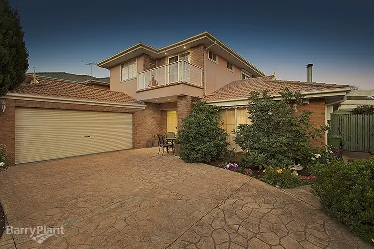 100 Oakgrove Drive, Narre Warren South VIC 3805