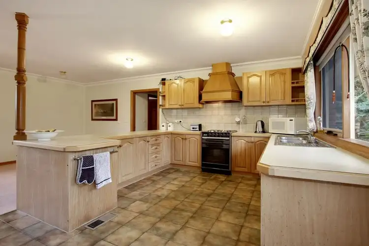 Sixth view of Homely house listing, 8 Menzies Crescent, Ringwood North VIC 3134