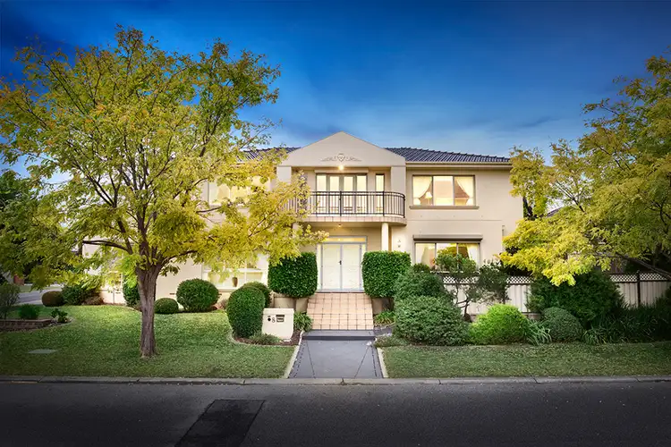 8 Donald Place, Doncaster VIC 3108