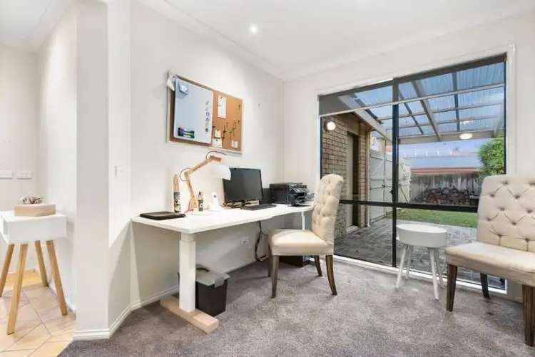 Second view of Homely house listing, 7 Kelbourne Grove, Sunbury VIC 3429