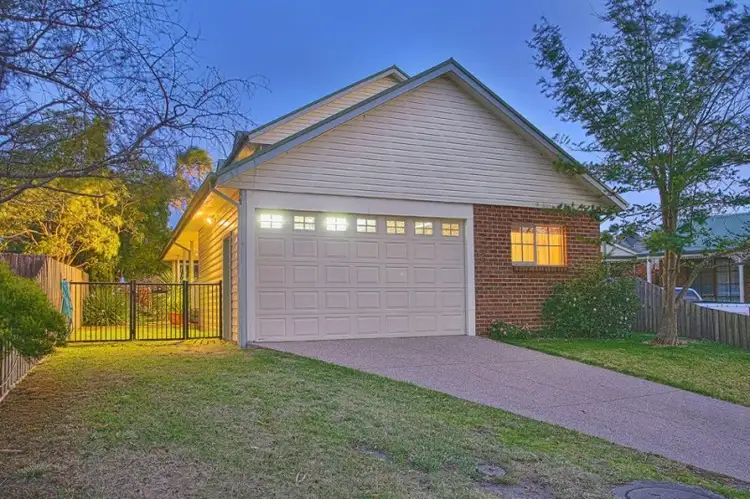 16 Streeton Court, Skye VIC 3977