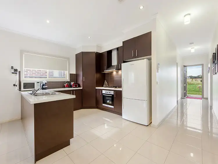 Fourth view of Homely house listing, 2 Litoria Walk, St Albans VIC 3021