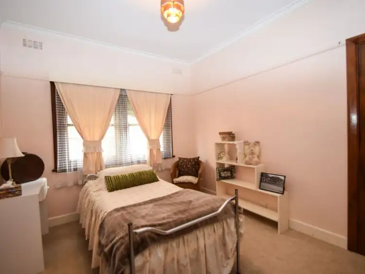 Sixth view of Homely house listing, 2 Burke & Wills Place, Wangaratta VIC 3677