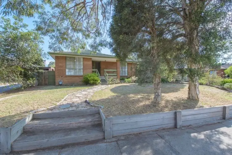 Second view of Homely house listing, 1 Drysdale Court, Scoresby VIC 3179