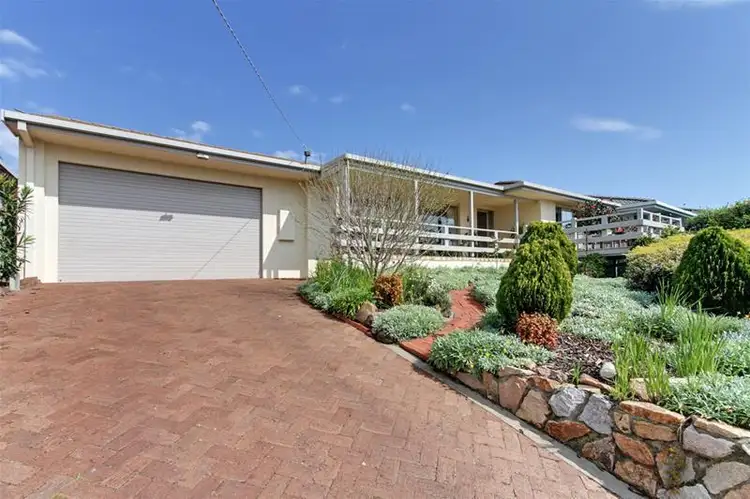 51 Fullarton Drive, Paynesville VIC 3880