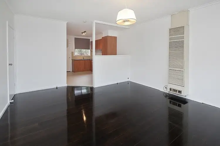 2/31 Gladstone Road, Dandenong VIC 3175