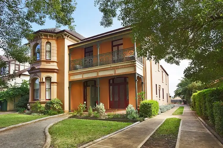2/85 Queen Street, Ashfield NSW 2131