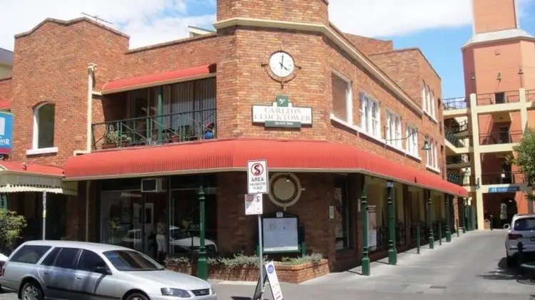 5A Naughton Place, Carlton VIC 3053