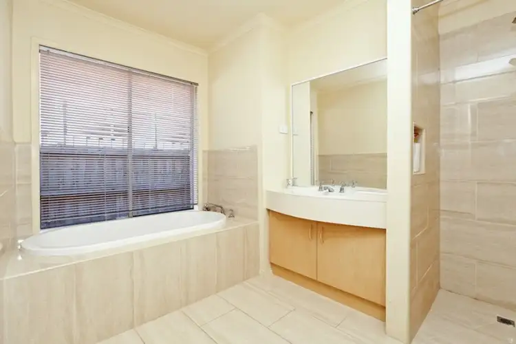 Sixth view of Homely house listing, 5 St Margarets Court, Tarneit VIC 3029