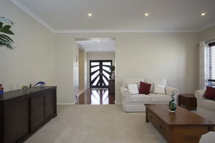 Second view of Homely house listing, 27 Roxburgh Crescent, Junortoun VIC 3551
