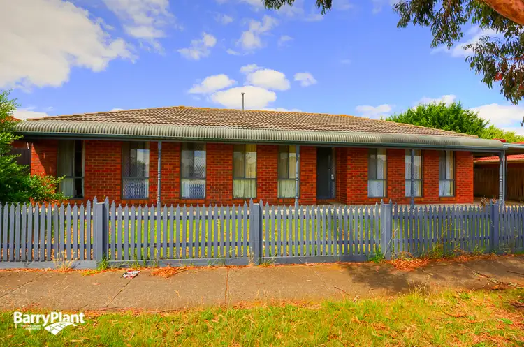 3 Montrose Way, Cranbourne West VIC 3977