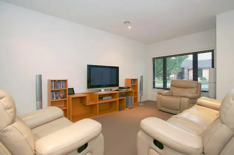 Third view of Homely house listing, 4 Viewmount Place, Skye VIC 3977