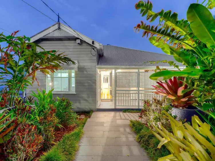 32 Victoria Crescent, Toowong QLD 4066