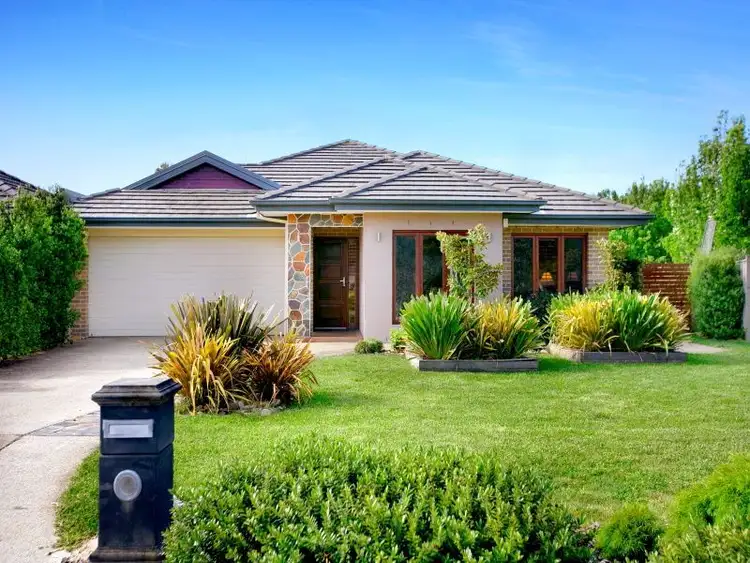 5 Feathery Grove, Sandhurst VIC 3977