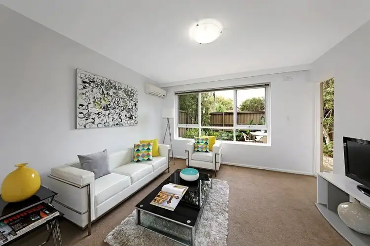 2/11 Kooyong Road, Armadale VIC 3143