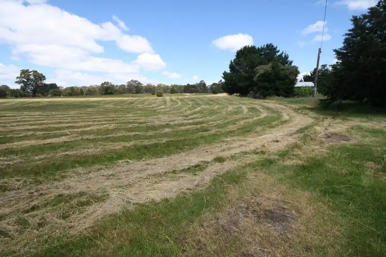 Fifth view of Homely house listing, 2 Kent Drive, Haddon VIC 3351