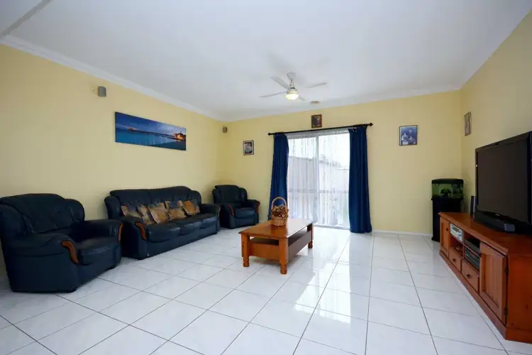 Fifth view of Homely house listing, 22 Tuscorora Green, Craigieburn VIC 3064