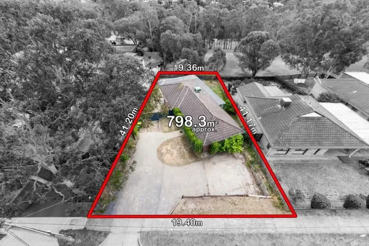 77 Para Road, Montmorency VIC 3094