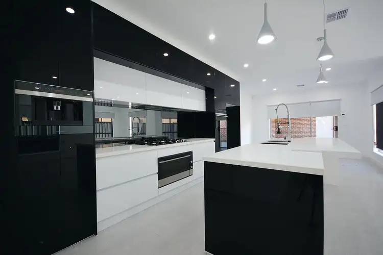 Fifth view of Homely house listing, 516 Grand Boulevard, Craigieburn VIC 3064