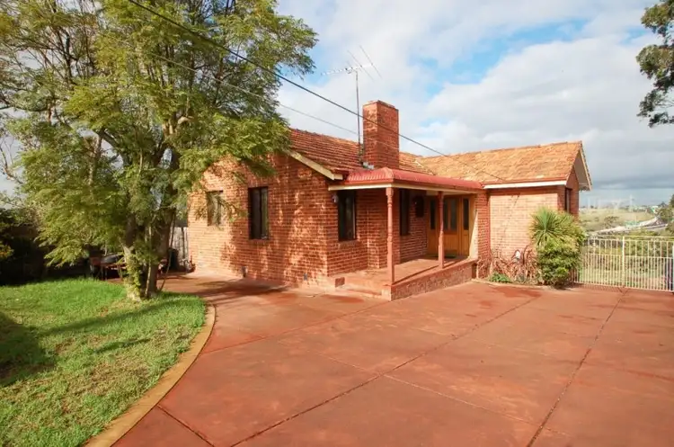 81 Sunset Boulevard, Jacana VIC 3047
