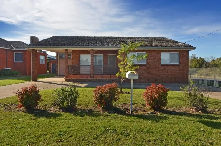 3 Cambewarra Road, Bomaderry NSW 2541