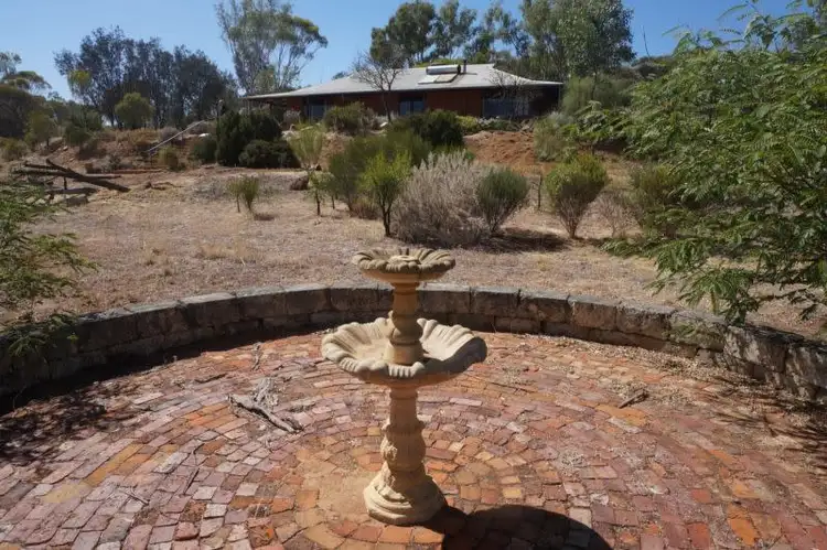 Seventh view of Homely house listing, 4 Crawford Court, York WA 6302