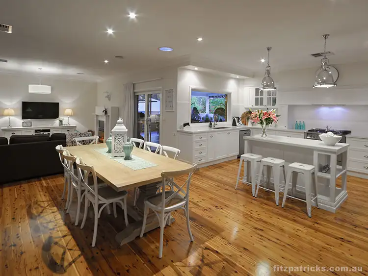 9 Depazzi Close, Lake Albert NSW 2650