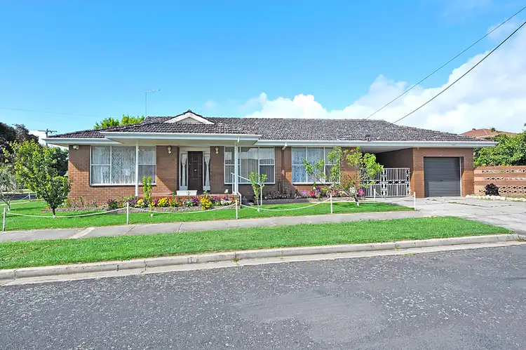 19 Malmesbury Street, Wendouree VIC 3355