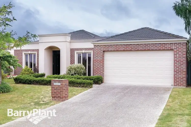 68 Faversham Avenue, Lake Gardens VIC 3355