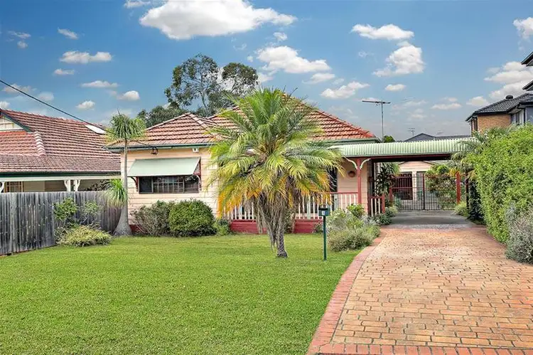 3 Donald Street, Picnic Point NSW 2213