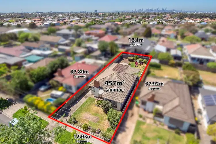 11 Stooke
Street, Yarraville VIC 3013