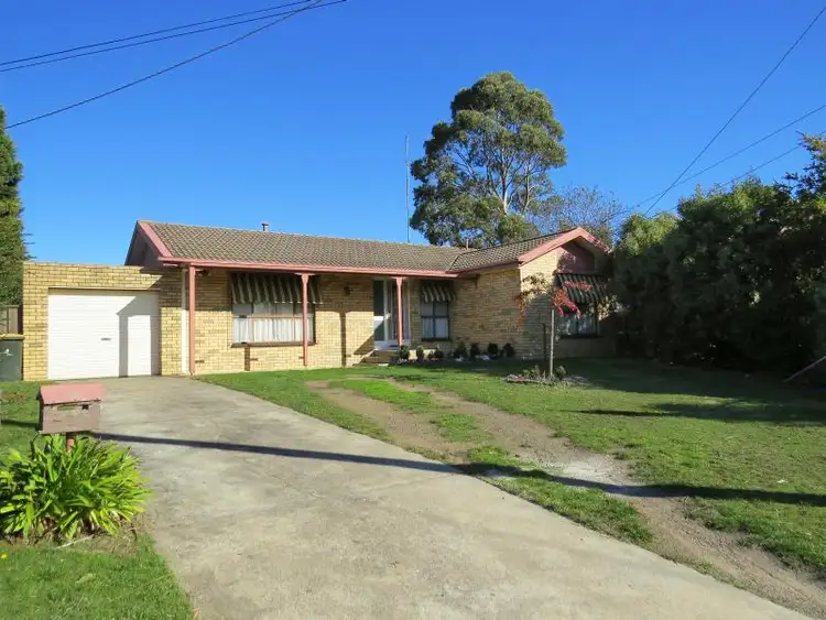 Main view of Homely house listing, 3 Laurine Court, Wendouree VIC 3355