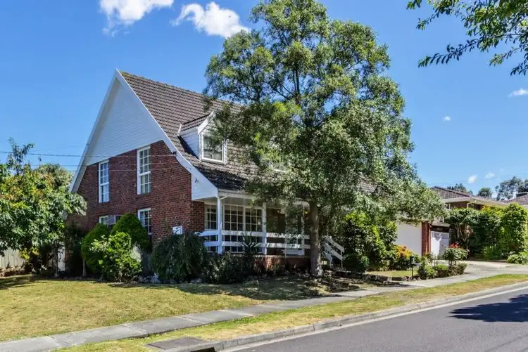 1 Janina Court, Vermont South VIC 3133