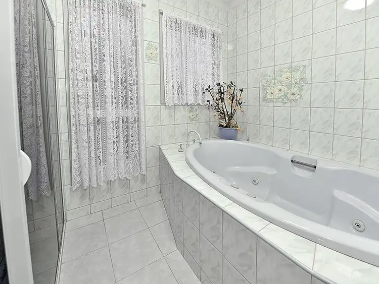 Sixth view of Homely house listing, 15 Muirs Court, Taylors Lakes VIC 3038
