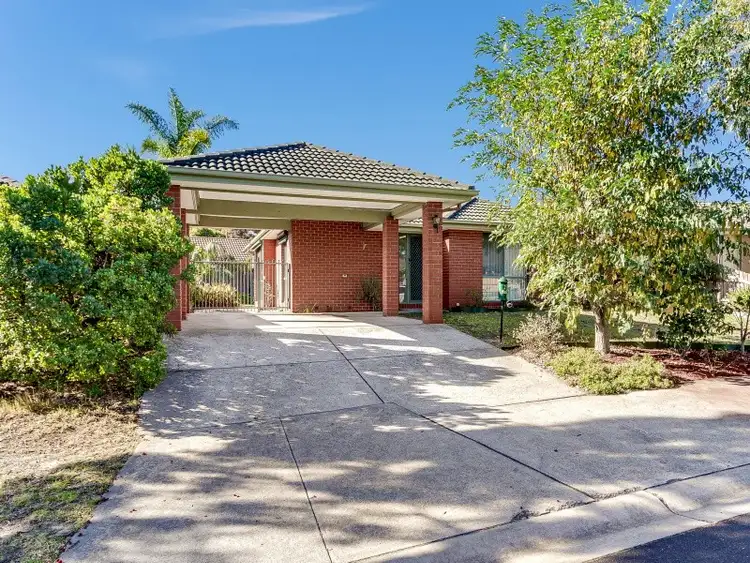 2 Saltbush Glade, Frankston VIC 3199