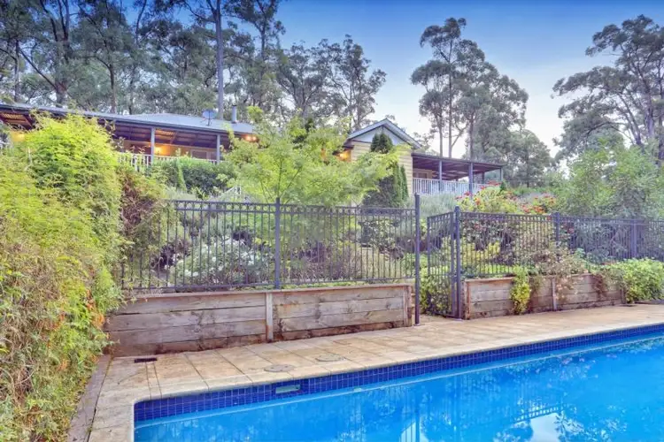 2 Azalea Crescent, Emerald VIC 3782