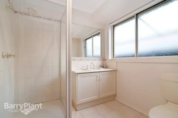 Sixth view of Homely house listing, 2 Glenside Walk, Berwick VIC 3806