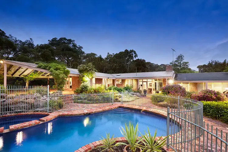 Second view of Homely house listing, 8 Joslyn Drive, Research VIC 3095
