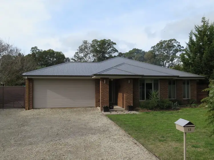 13 Livingston Street, Avenel VIC 3664