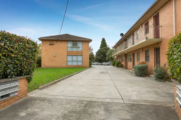 4, 8, & 2/69-71 Delhi Court, Travancore VIC 3032