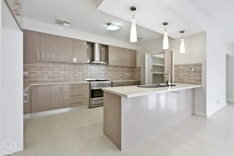 Second view of Homely house listing, 5 Apricot Avenue, Mernda VIC 3754