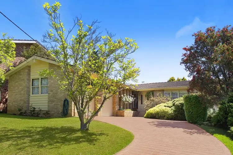 6 Sandringham Drive, Carlingford NSW 2118