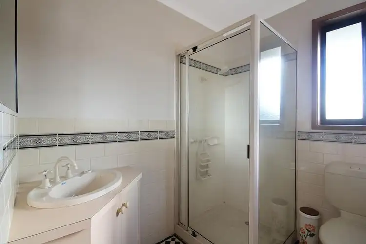 Sixth view of Homely house listing, 2 Nankervis Court, Beechworth VIC 3747
