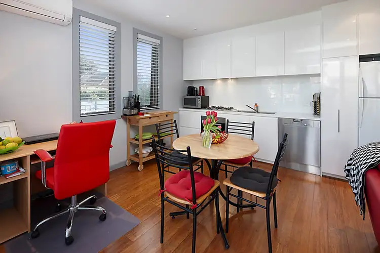 Fifth view of Homely apartment listing, 6/11 Railway Crescent, Hampton VIC 3188