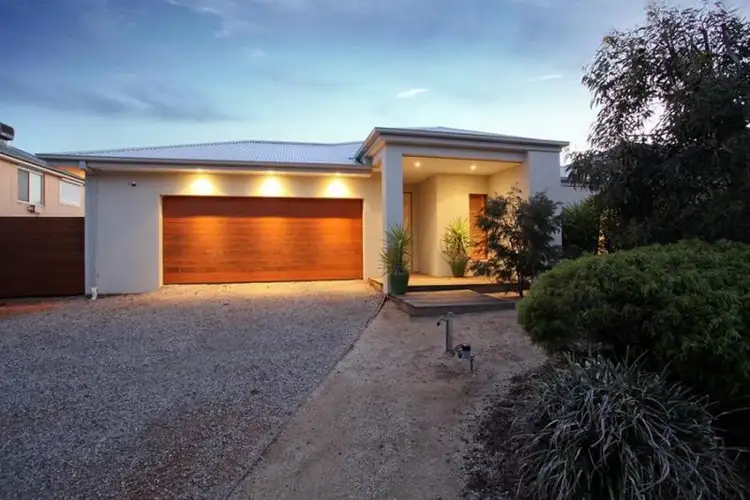 14 Windward Close, Tarneit VIC 3029
